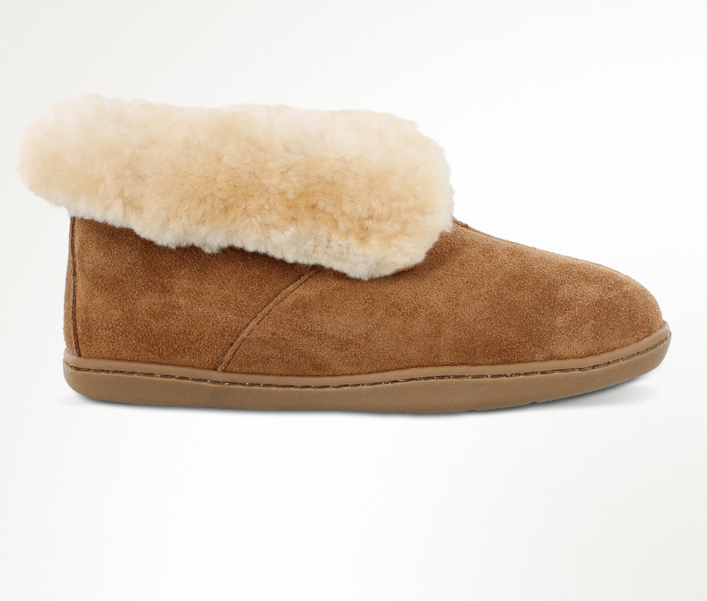 Women's Minnetonka Sheepskin Ankle Boot #3351